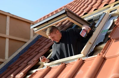 Pose de fenêtres de toit Velux au Ferré